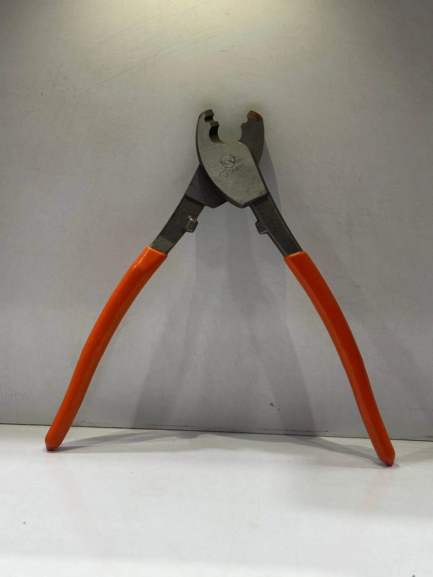 Shop Wire Cutter Orange – Durable Tool for Everyday Use - Auzaar Khana