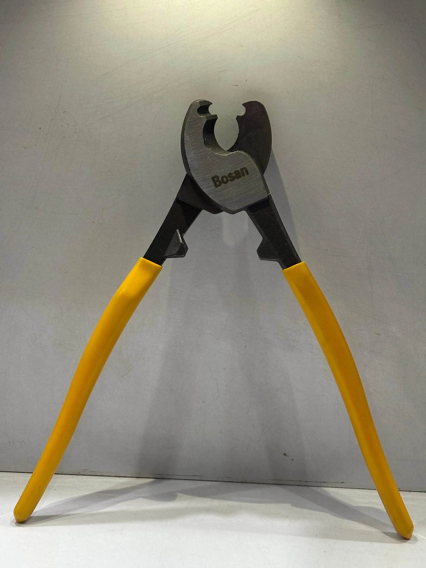 wire cutter