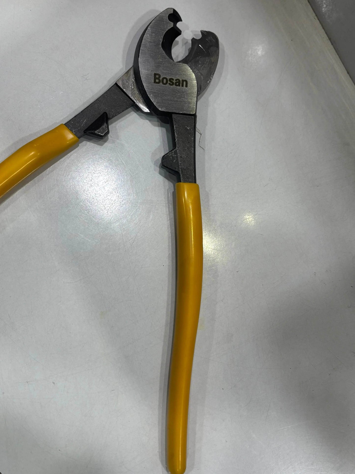 wire cutter