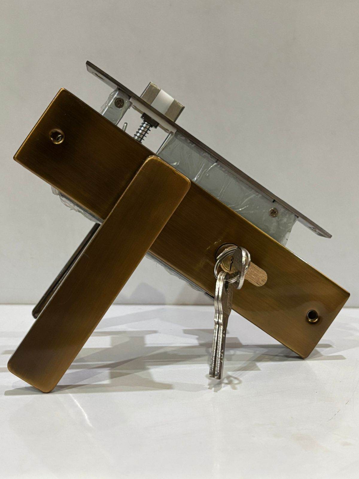 Door Lock-Durable and simple - Auzaar Khana